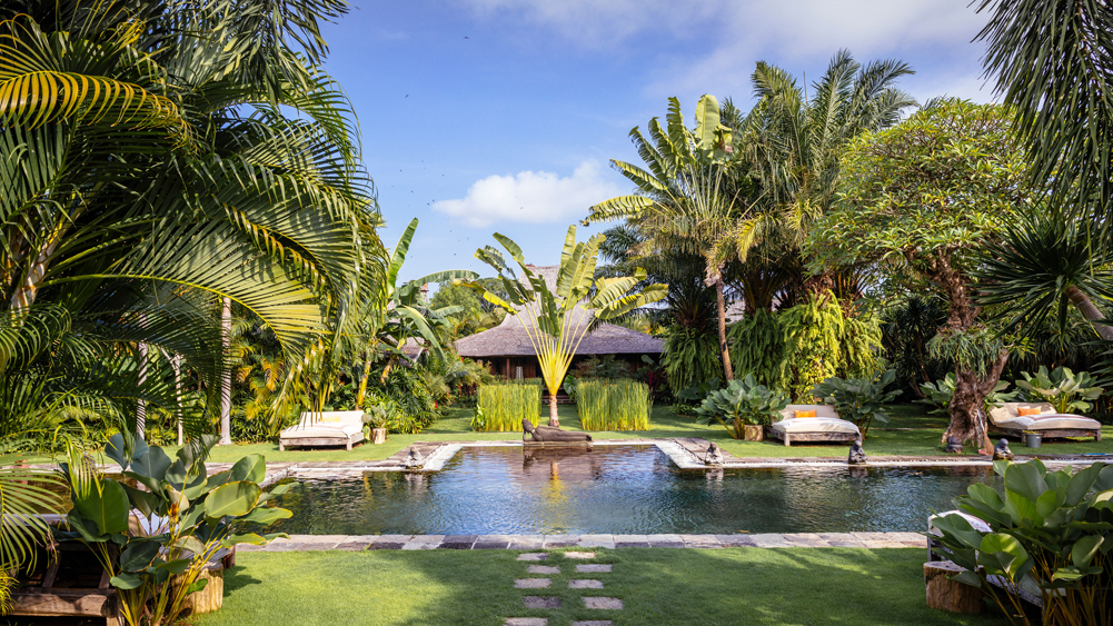 Villa Zelie - Magnificent pool and garden setting